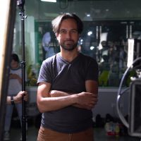 Dirigiendo largometraje documental en Beijing. 2019